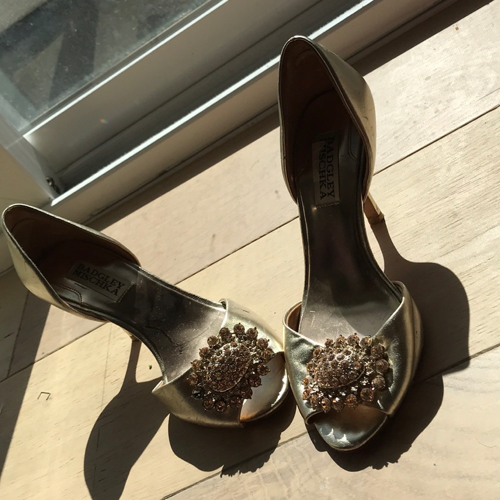 BADGLEY MISCHKA GOLD HEELS